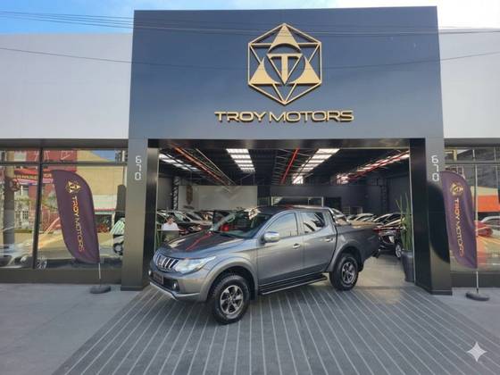 MITSUBISHI L200 TRITON 2.4 16V TURBO DIESEL SPORT HPE CD 4P 4X4 AUTOMÁTICO